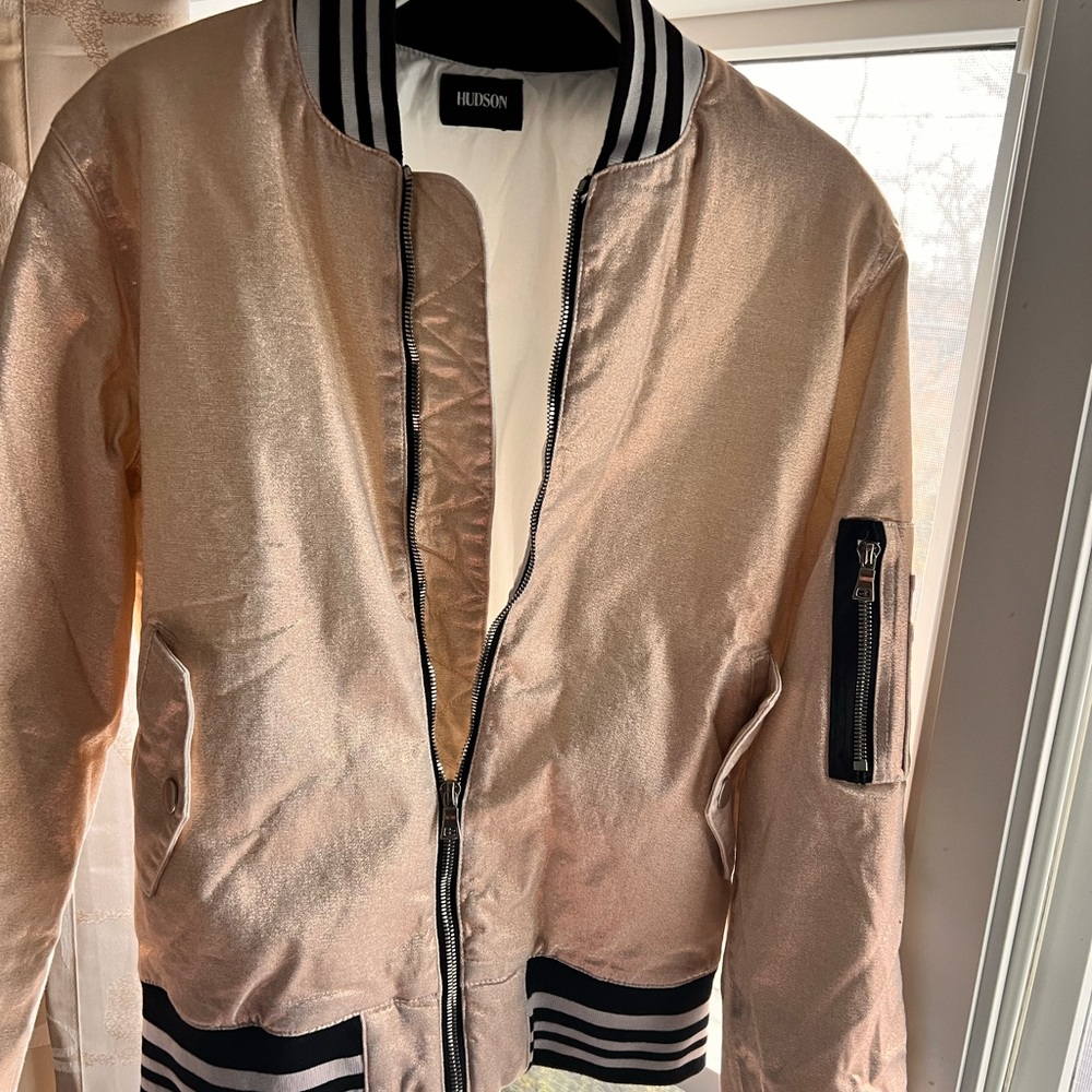 Hudson Bomber jacket. Rose gold color , size xs